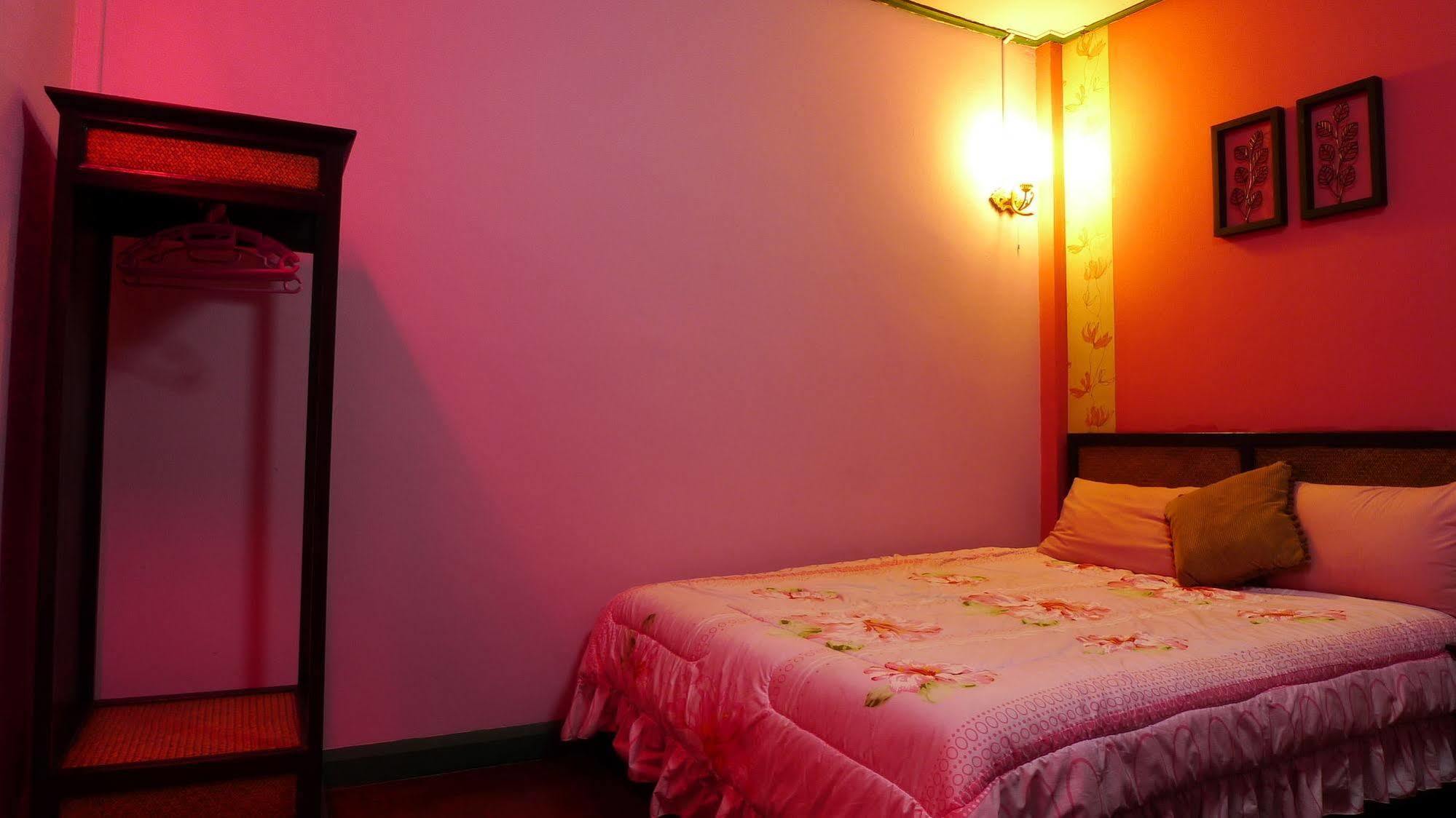 Baan Kaewta Hotel Chiang Mai Ngoại thất bức ảnh